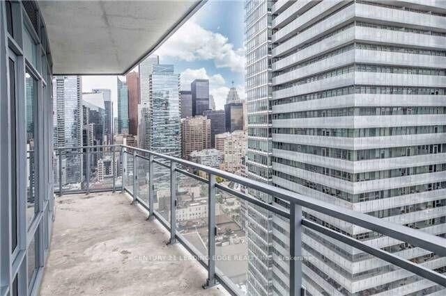 2909 - 21 Widmer Street