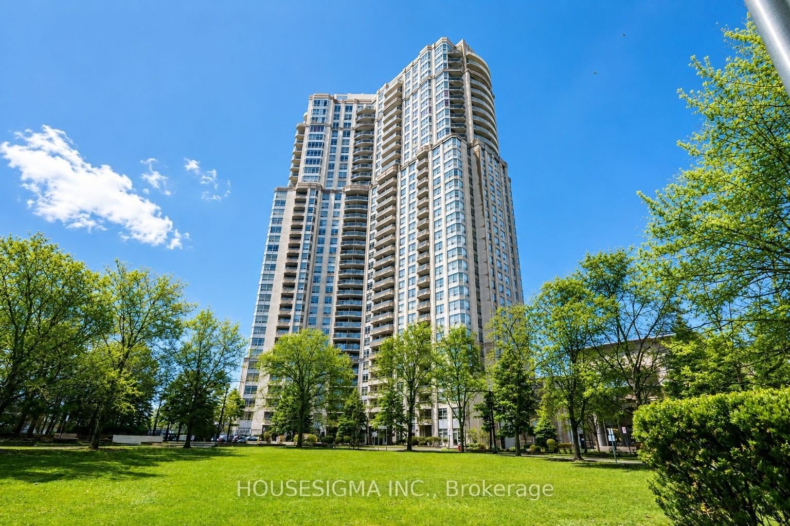 1812 - 35 Kingsbridge Garden Circle
